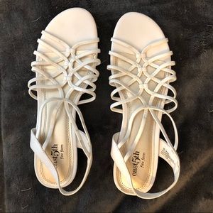 East 5th Wedge Sandals Sz 8